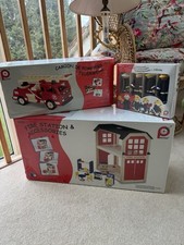 New Pintoy Wooden Fire Station, Fire Engine & Fire Fighters Set Age 3+ Years