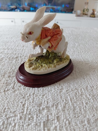 Alice wonderland saxony - alice,