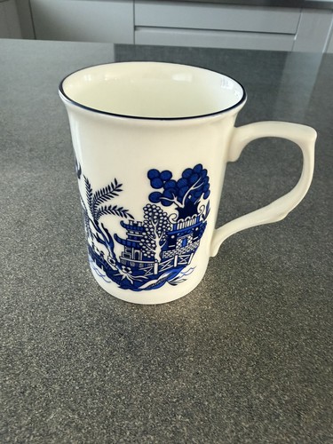 Beautiful willow pattern - willow,