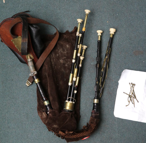 Northumbrian pipes - northumbrian,