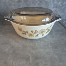 Pyrex Autumn Leaves casserole