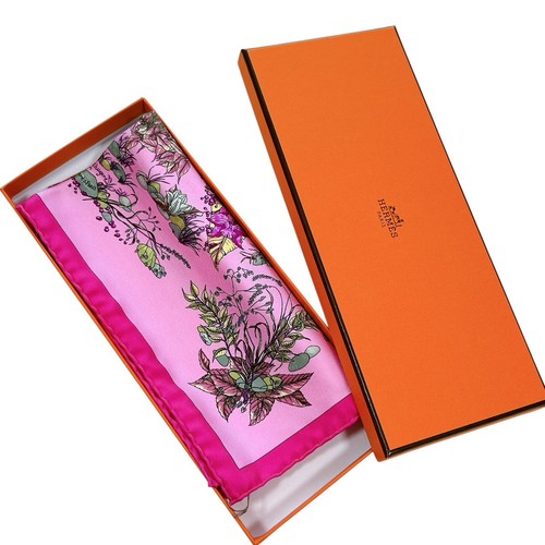 Rare hermes carre - rare, silk