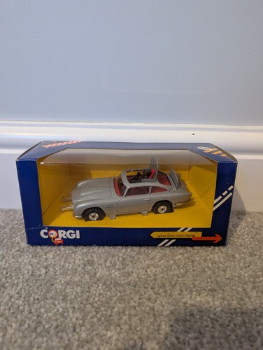 Corgi classic james bond - james,