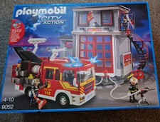 Playmobil 9052 City Action Fire Station Super Set Fire Engine Lights & Sound NEW