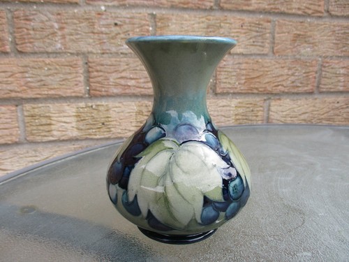 Moorcroft celadon green leaf - moorcroft.,