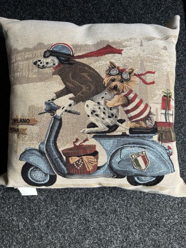 Vespa scooter italian - vespa, cushion