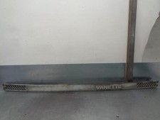 61892Y9600 Radiator Grill for NISSAN VANETTE (C 220) 2.0 DIESEL 1983 4827252