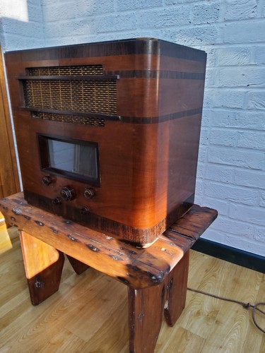 Vintage hmv radio - model, 491