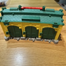 Thomas and friends  Tidmouth shed set carry case fits with compatable track