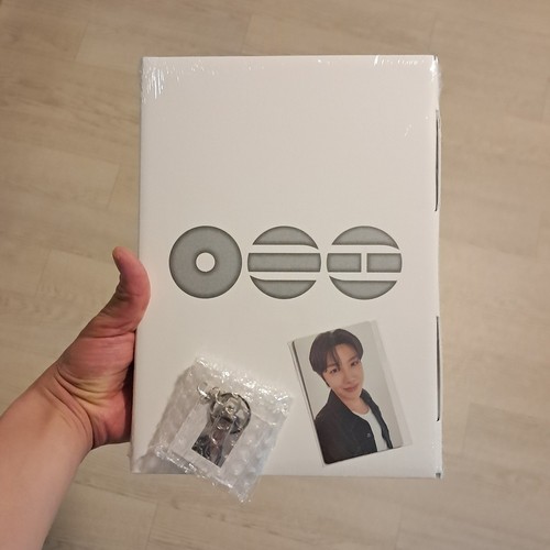 Bts 5th album arirang living - album,