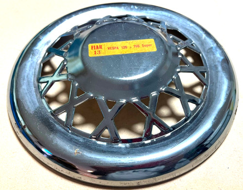 Nos vintage fiar - chrome, hubcap