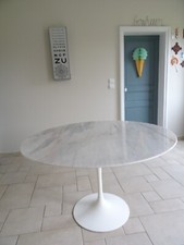 antique marble table KNOLL carrara tulip dining table EERO SAARINEN design 1970
