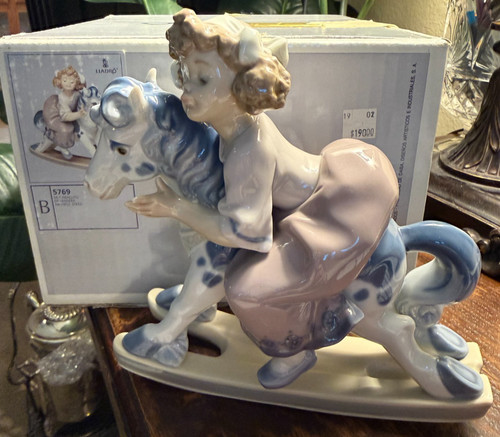 Lladro 5769 fairhful - 5769,