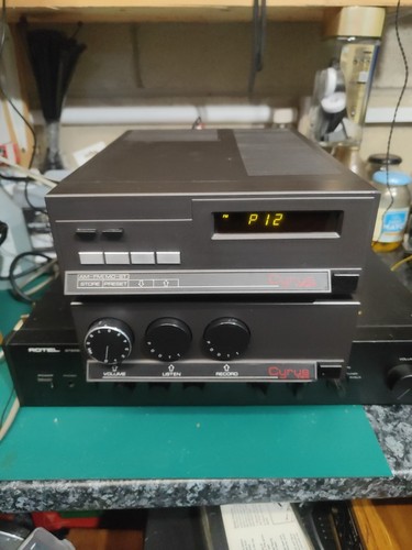 Cyrus two amp - amp, fm