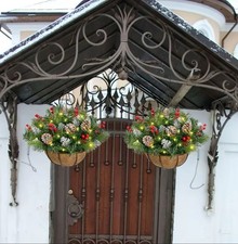 2 Pack Self-Lit Christmas Hanging Basket with UV-Resistant Pine Cones & Glow