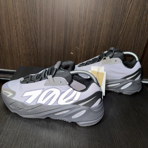 Yeezy 700 mnvn geode - yeezy,