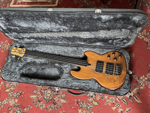 Wal mk1 fretless bass - fretless,