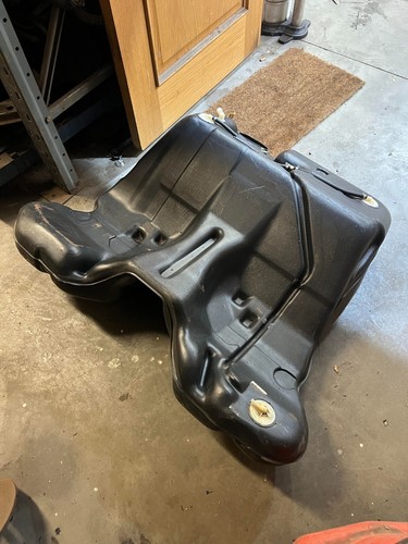 Nissan r33 fuel - fuel, tank