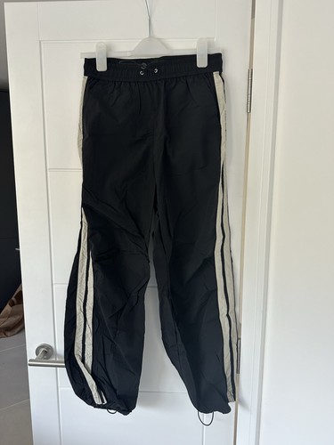 Men next black toggle - black,