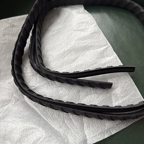 Pair genuine audi rubber - genuine,