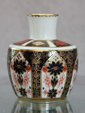 Royal Crown Derby 'Bud Vase' Old Imari 1128 Pattern 1st Quality (XLVII)