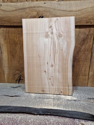 Pine slab live - live,