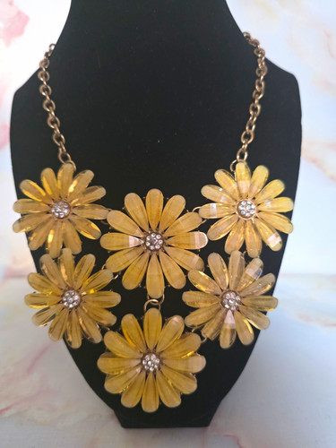 Gold tone statement - gold,
