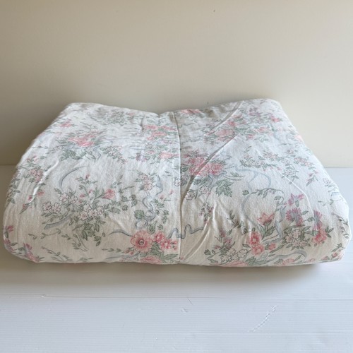 Vintage pink green blue - pink,