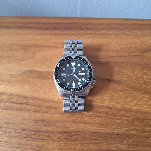 Seiko skx007 black diver watch - seiko,