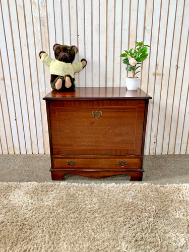 Reproduction mahogany drinks - mahogany,