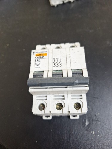 Merlin gerin amp - amp, curve