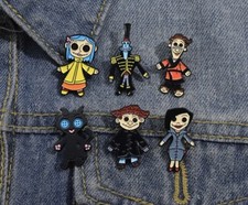 x 6 Coraline Doll Pin Enamel Metal Badge Cult Movie Gaiman Book Set gift bag