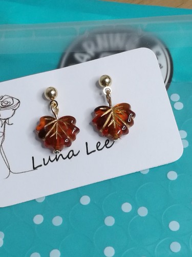 Amber brown and gold - amber/brown, stud
