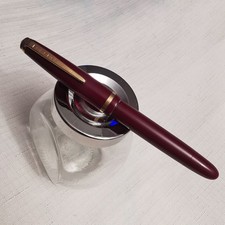 Red Onoto Vintage Fountain Pen