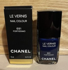 New Rare CHANEL Le Vernis Nail