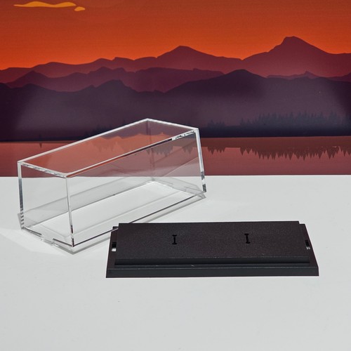 Universal display case for - universal,