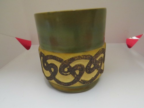 Iona pottery scottish isles - iona,