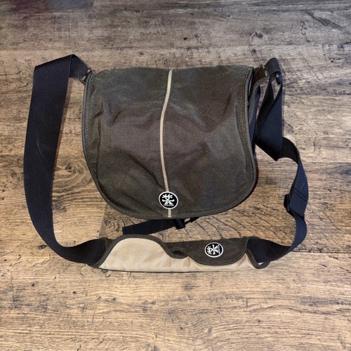 Dark green crumpler - green, boy