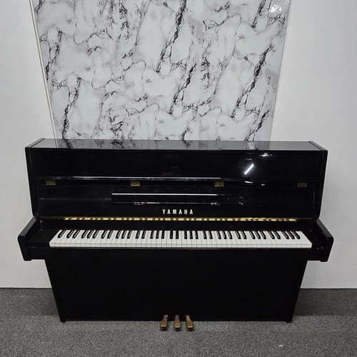 Yamaha c109 upright piano - yamaha,