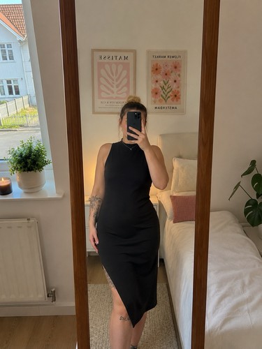 Lipsy london black bodycon - london,