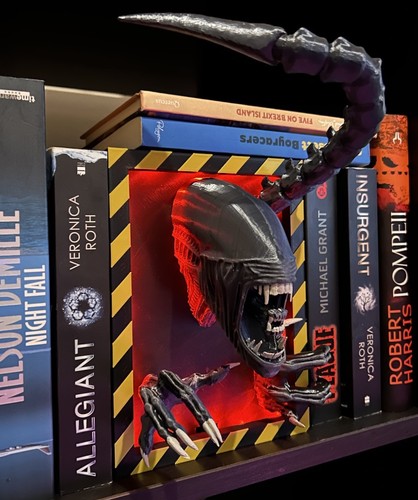 Alien xenomorph book - xenomorph, led