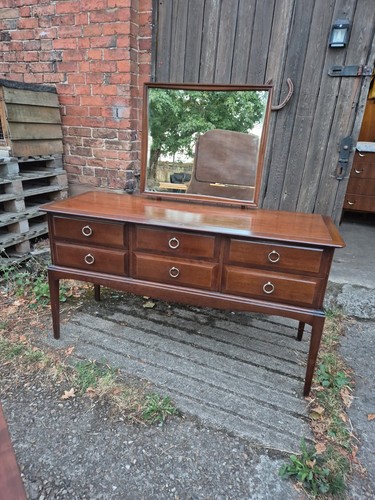 Vintage retro mid - vintage/retro/mid-century, stag