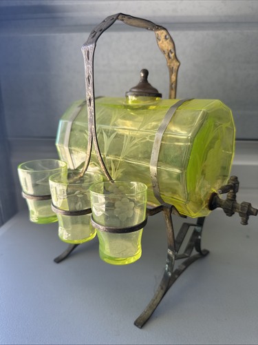 Uranium glass vaseline - glass,