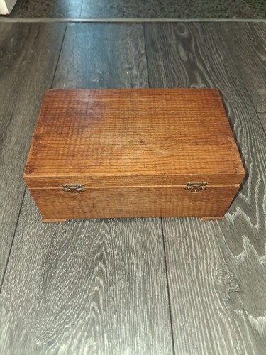 Lovely vintage wooden box - lovely,