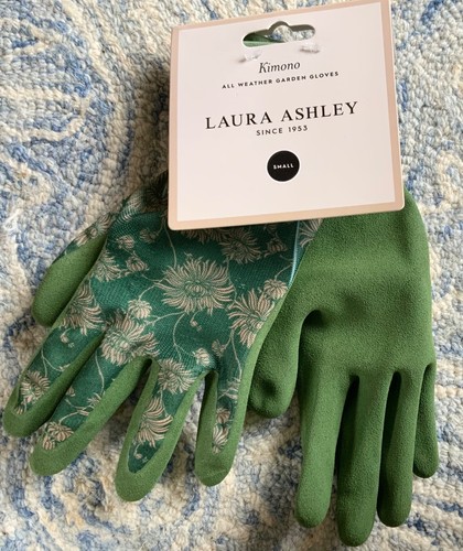 Bnwt pair laura ashley - laura, all