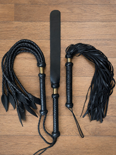 Flogger tails paddle whip - 40,