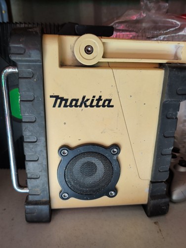 Makita bmr100 18v job - 18v,