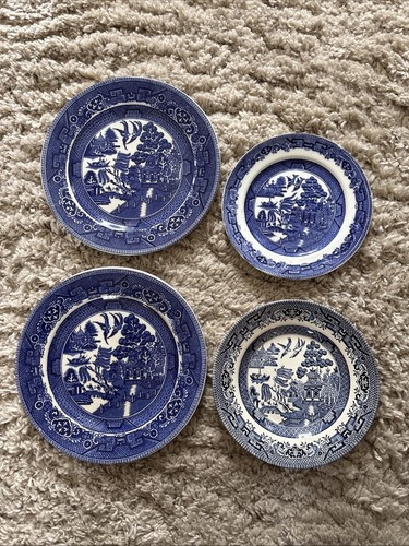 Various old willow pattern - old,