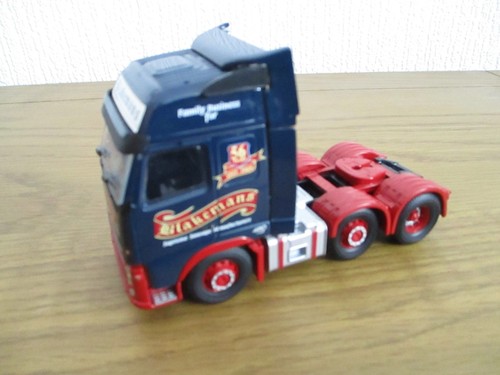 Corgi modern trucks - corgi, volvo