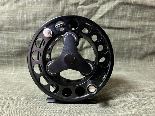 Loop model fly reel - 2,